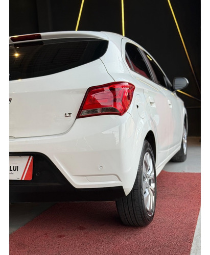 Chevrolet Onix 1.4 MPFI LT 8V FLEX 4P AUTOMÁTICO