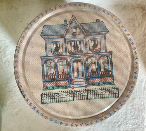 Antiguo Bote Galletero Casa Victorianas Bordadas (Usado)