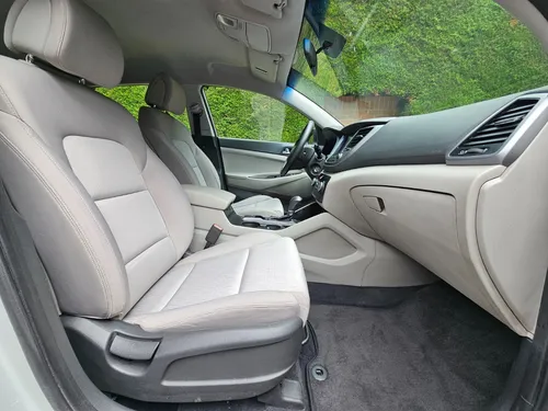 Hyundai Tucson GL PREMIUM 2.0L AT 2AB ABS 4X2 FE