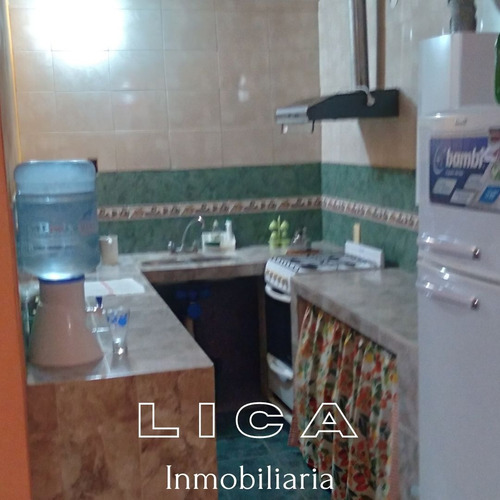 Imagen 14 de 18 de Casa Con Amplio Salón Ubicada En Calle J. Márquez 345 De La Ciudad De San Lorenzo
