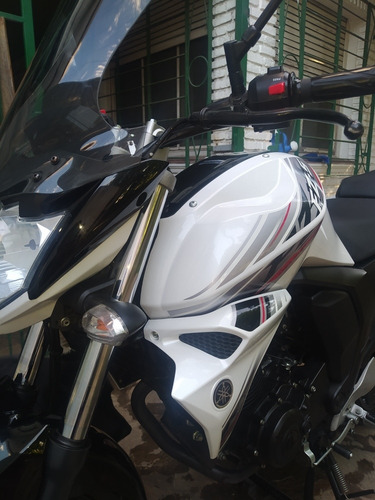 Imagen 5 de 14 de Yamaha Fz Fi