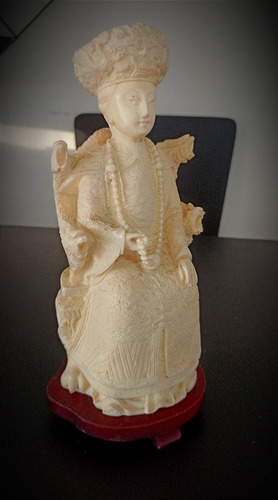 Antigua Figura Asiatica Emperatriz China Tallada A Mano!!!