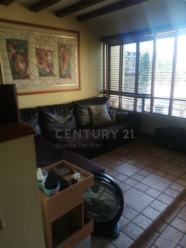 Imagen 3 de 11 de Amplio Y Espectacular Dúplex Con Vista Al Mar, Ubicación Privilegiada Y Atractivos Sectores Del Litoral Central. Mayte Hernández 04129934935