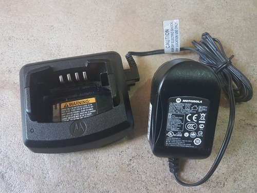 Cargador De Radio Motorola Rdu4100 Uhf Impecable Estado