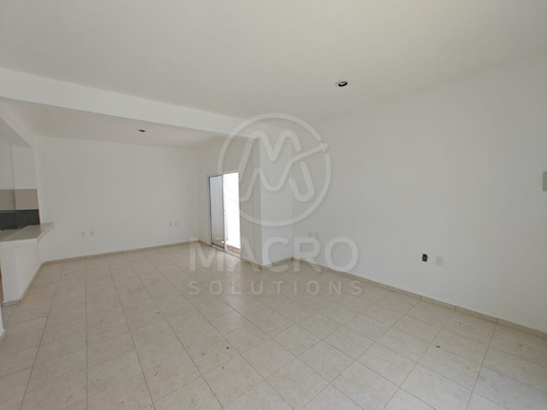 Casa En Venta En Col. Hermenegildo Galeana Con 4 Recamaras