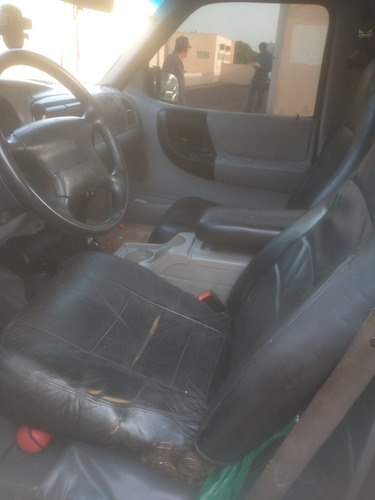 Ford Ranger 2.5 Xlt Cab. Simple 4X4 2P