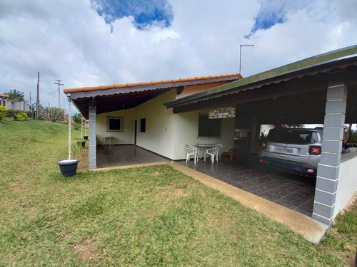 4.000 M², Casa Com 03 Dormitórios, 01 Suíte, E Churrasqueira