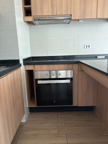 Departamento En Av. Las Condes Cerca De Clinica Las Condes