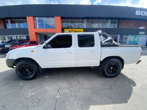 Nissan Frontier Np300 Mt 2.4 4x2
