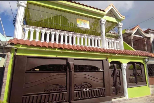 Venta De Hermosa Casa En Prados De San Isidro