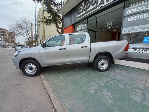 Imagen 3 de 16 de Toyota Hilux 2.4 Cd Dx 150cv 4x2 2019
