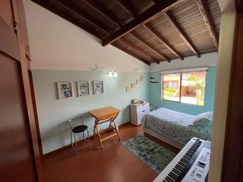 Casa De Dos Niveles En Envigado