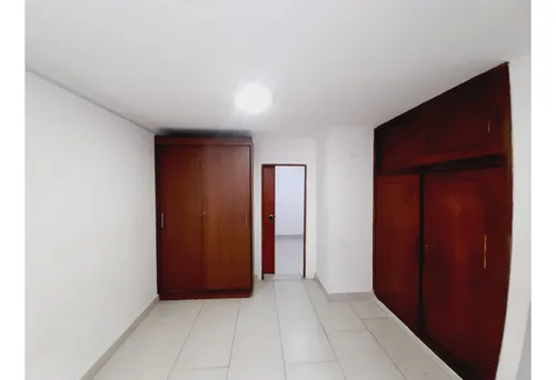 Casa Laureles En Segundo piso Amplia Y Moderna