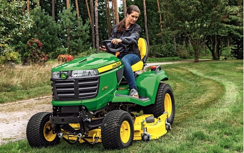 Tractor John Deere X750