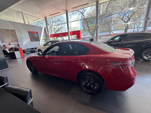 Alfa Romeo Giulia 2.0 280cv Veloce