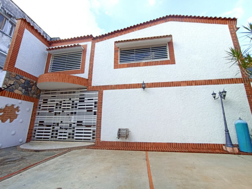 Imagen 2 de 21 de Townhouse En Res. Trapiche, Urb. El Bosque, Valencia. Vende Crismelia Castillo