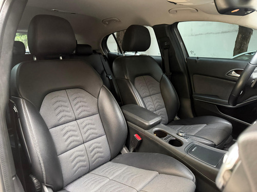 Mercedes-Benz Classe GLA 1.6 Style Turbo Flex 5p
