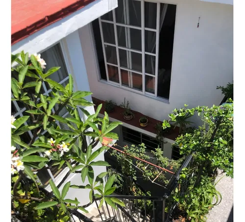 Amplia Casa En Col. Benito Juárez Nezahualcóyotl