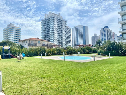 Imagen 13 de 25 de Moderno Apartamento Con Preciosa Vista