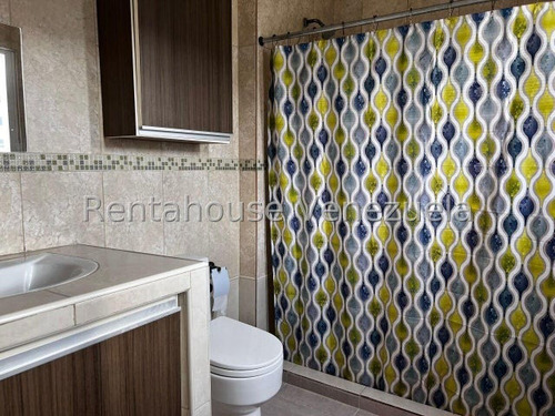 Apartamento En Venta Cabudare Piedad Sur Vista Verde Codigo 2 5 7 3 7 7 Mldred De Oportunidad Comodo Y Remodelado Deja Tres Aire Split Conjunto Privado Con Vigilancia El Edificio Tiene Pozo