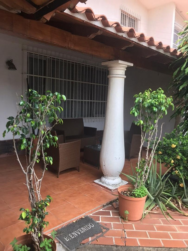 Imagen 13 de 13 de Se Vende Hermosa Casa Quinta Predio De Oportunidad En La Urb. Andres Bella La Mejor Zona De Maracay Aragua 04243785803