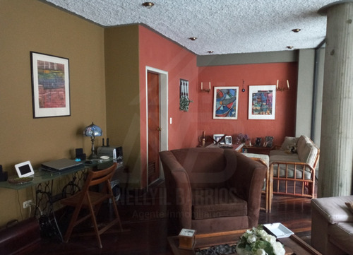 Se Vende Interesante Casa En Parte Alta De La Florida Con 4 Amplios Apartamentos