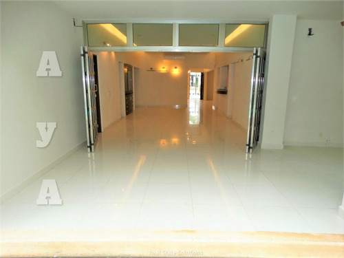 Casa En Venta, Estilo Clásico ,4 Recámaras En Residencial Campestre, Cancún