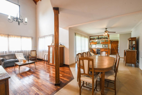 Imagen 3 de 30 de Casa De 4 Dormitorios En Venta Con Pileta En Fisherton Rosario