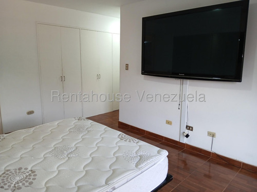 Apartamento En Alquiler En La Alameda 25-18038 As