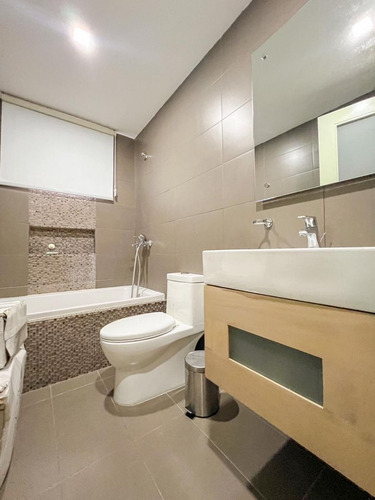 Apartamento Moderno En Piantini En Venta