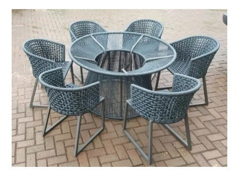 Imagem 1 de 10 de Conjunto De Mesa Com 6 Cadeiras E Tampo Em Madeira Eucalipto