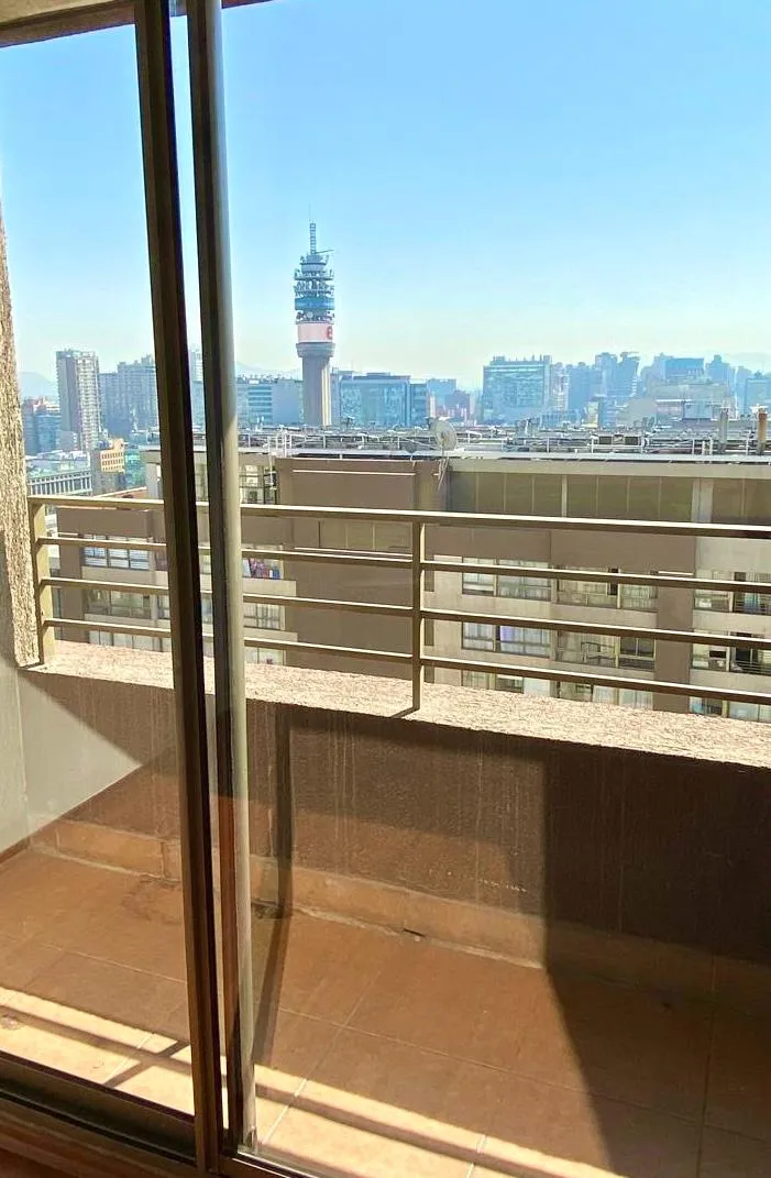 Imagen 5 de 17 de 2d/2b Piso 27 Con Vista Despejada | Metro Moneda