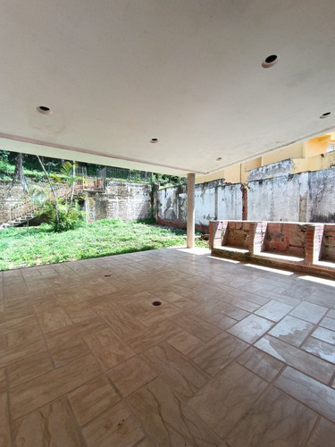 Se Vende Casa En Urb El Placer 330m2 - 4h+s/4+½b+s/4p