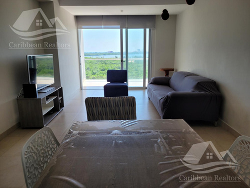 Departamento En Venta En Malecon  Cancun Rtb7315