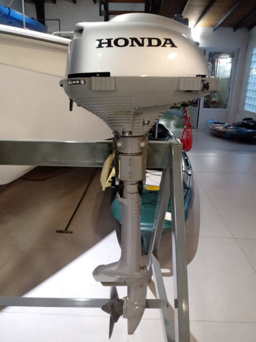 Imagen 6 de 16 de Motor Honda Bf 2 Hp División Ruedas Oficial
