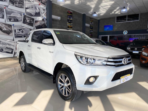 Toyota Hilux 2.8 Cd Srx 177cv 4x4 At 2017