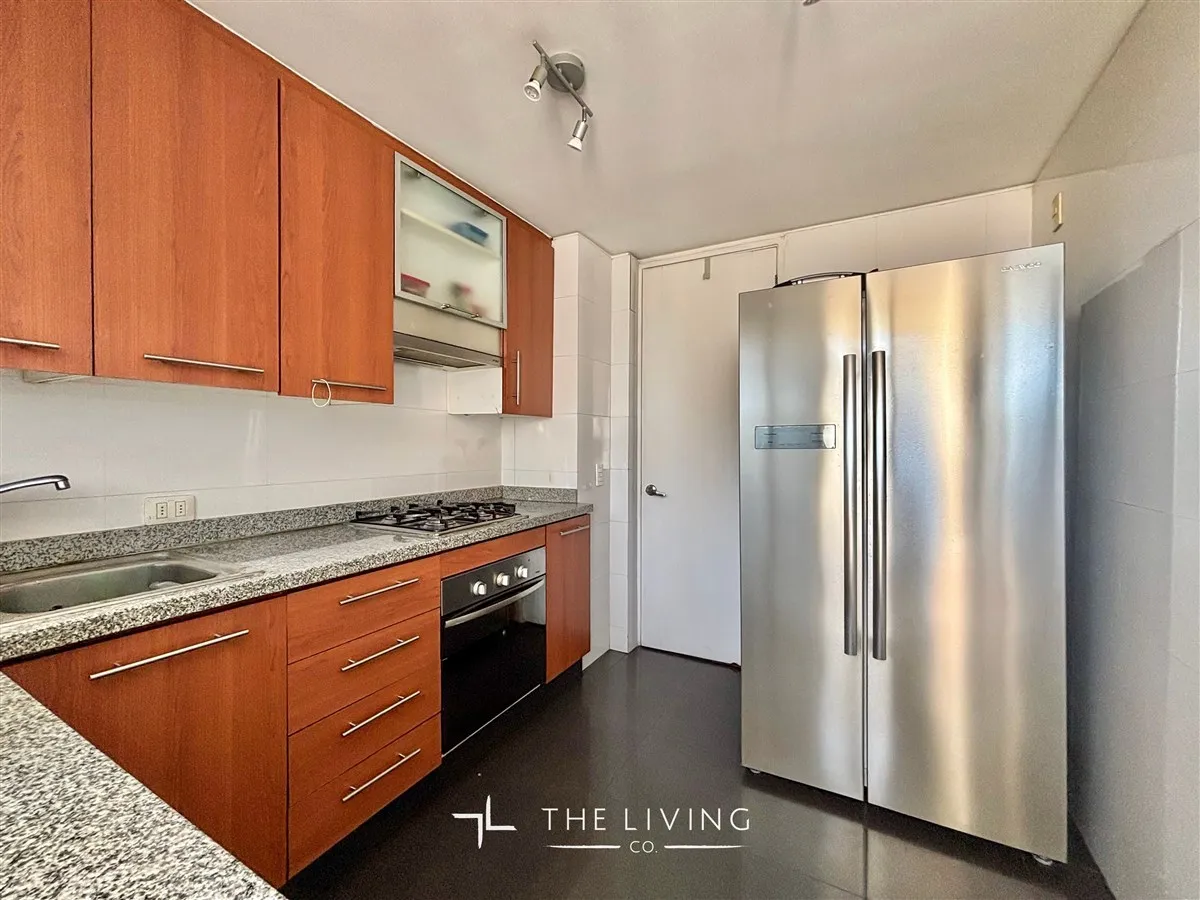 Imagen 5 de 10 de Departamento En Arriendo De 2 Dorm. En Las Condes Cod 5.780