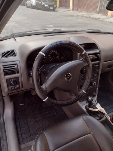 Imagem 6 de 7 de Chevrolet Astra 2001 2.0 Gls 3p