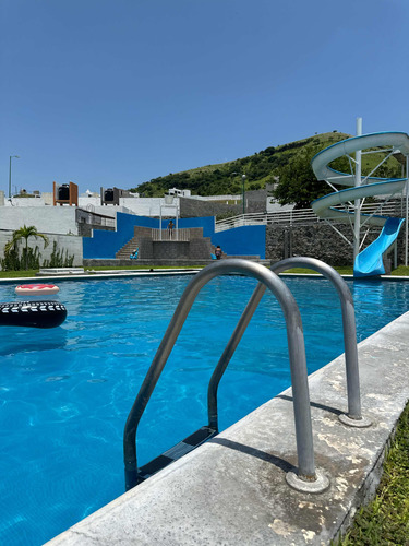 Casa En Condominio Con Alberca Compartida En Xochitepec Mor.