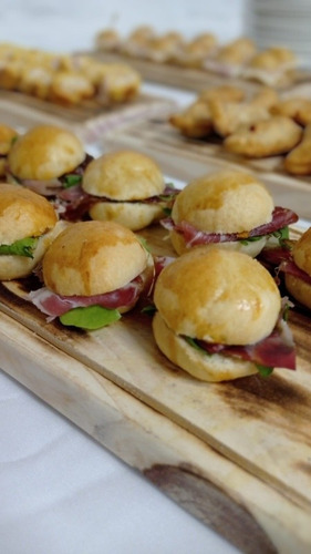 Imagen 4 de 5 de Pizzas A La Parrilla, Servicio Catering, Discoteca Y Más!