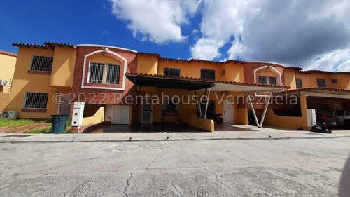 Imagen 8 de 30 de Casa En Venta En Terra Mia Cabudare, Cuenta Con Techo Flotante Y Luces Indirectas, Columnas Romanas Imperiales, Cocina Equipada, Cod 22-16008, Inf 04245943684, J17