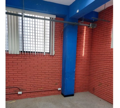 Imagen 12 de 30 de Edificio Para Comercio-industrial