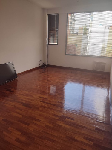 Imagen 15 de 23 de Alquilo Magnifico Ph Triple 240 M2 En Campo Alegre.