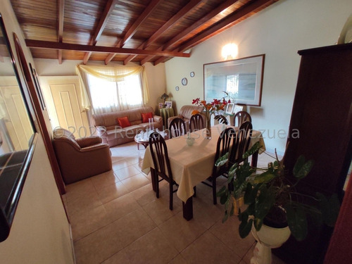 Imagen 15 de 27 de Casa Venta Urbanización Cerrada Agua Cómoda Nb