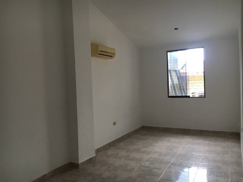 Imagen 7 de 12 de Casa En Venta Monteserino Cod:450991 Albert Gonzalez 04121444789 (solo Clientes