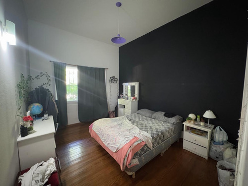Venta De Casa Beccar 6 Ambientes Con Enorme Jardin