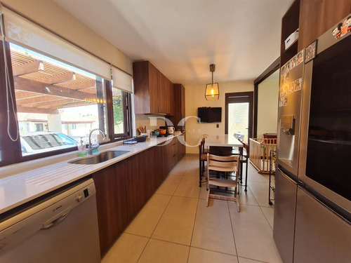 Casa En Venta De 3 Dorm. En Colina Piedra Roja Chicureo