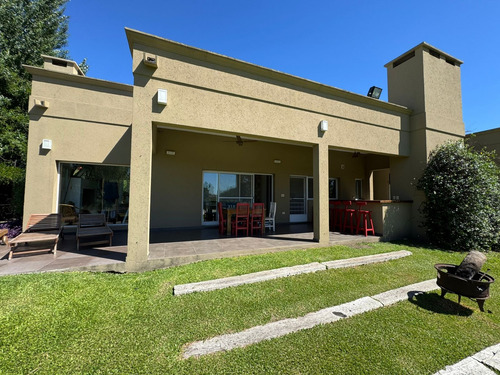 Casa En Chacras De La Cruz