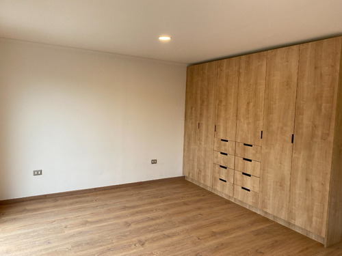 Recién Remodelada, Piscina, Jardin, Vende Sin Comisión!!!