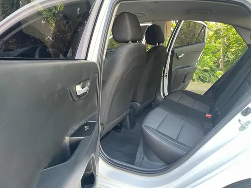 Kia Rio Vibrant 1.4 Mt